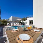 Vila Luxury 4-suite Villa, Pool, Jacuzzi, Games Albufeira