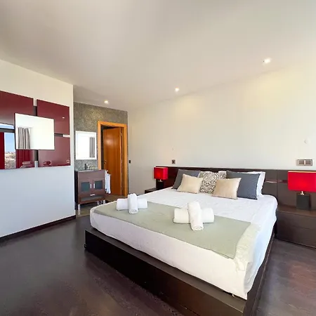 Luxury 4-suite Villa, Pool, Jacuzzi, Games Villa Albufeira