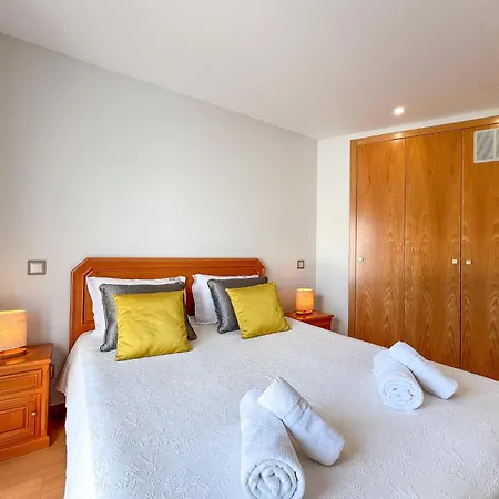 Luxury 4-suite Villa, Pool, Jacuzzi, Games