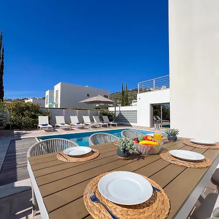 Villa Luxury Villa, Private Heated Pool, Jacuzzi, Hammam Albufeira