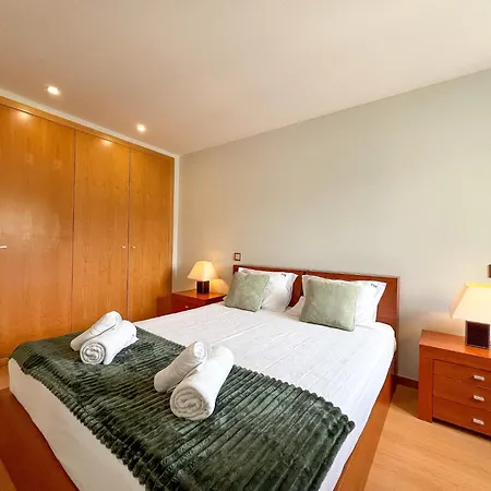 Luxury 4-suite Villa, Pool, Jacuzzi, Games *