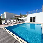 Luxury 4-suite Villa, Pool, Jacuzzi, Games 알부페이라