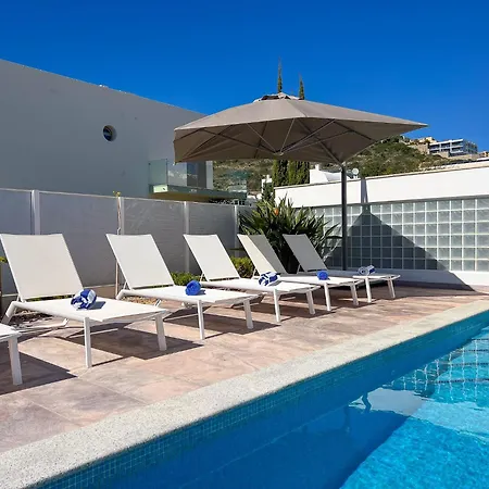 빌라 Luxury 4-suite Villa, Pool, Jacuzzi, Games
